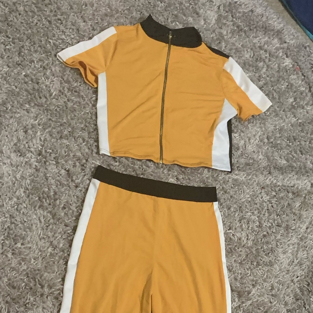 2 piece set - Picture 2 of 4
